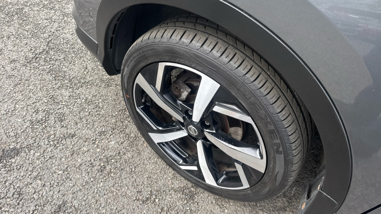 Nissan Qashqai 1.5 dCi Tekna 5dr Diesel Hatchback